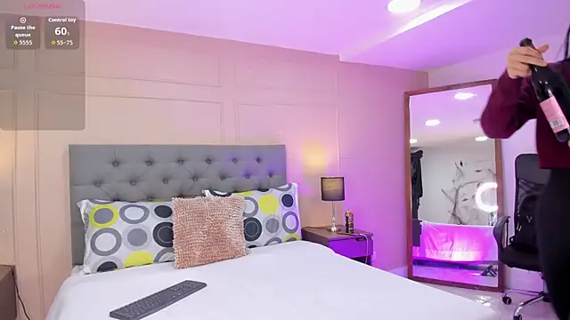 ALICESANDOVAL online show from 30, 11, 2025