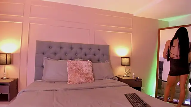 ALICESANDOVAL online show from 28, 9, 2025