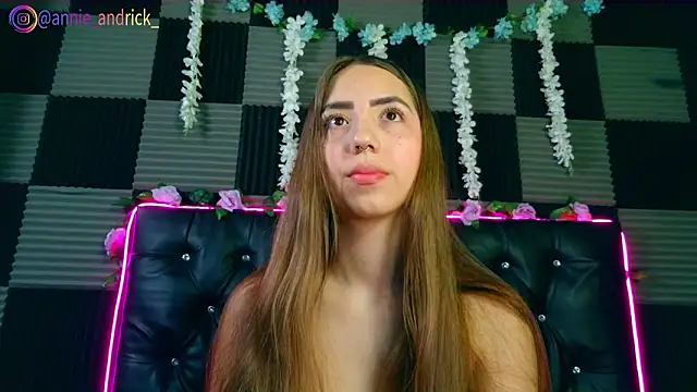  leda swan  online show from 21, 2, 2026