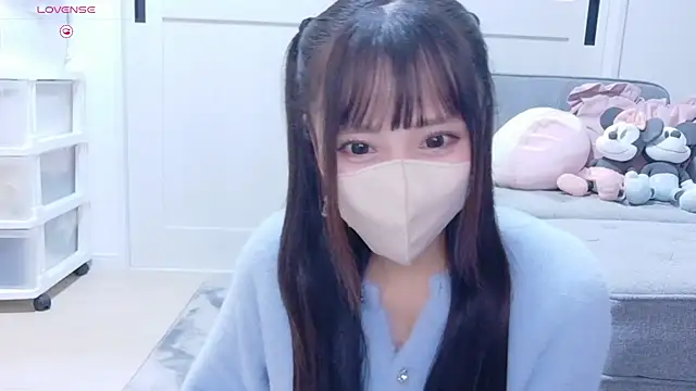 YURi luv online show from 12, 11, 2025