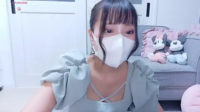 YURi luv online show from 1, 10, 2025