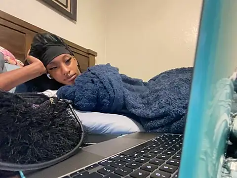 Brooke012 online show from 2, 4, 2026