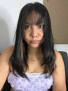 P A U L I N A  online show from 17, 4, 2026