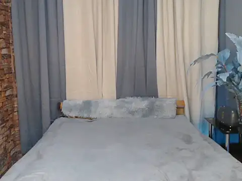 Snapshot of Theia22 chatting on 9, 9, 2025 Theia22 online show from 9, 9, 2025