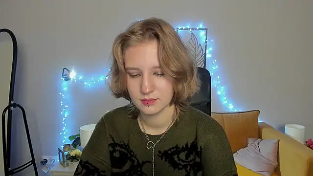 Hailey Foxy online show from 1, 10, 2025