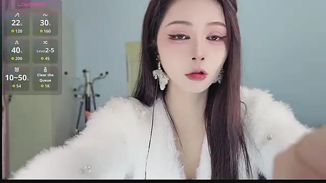 Sue101010 online show from 1, 12, 2025