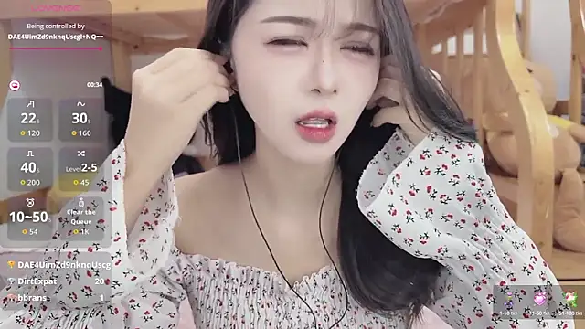 Sue101010 online show from 23, 9, 2025