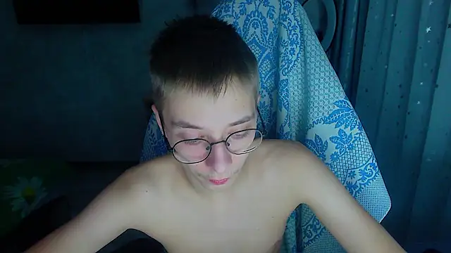 glasses cat online show from 11, 2, 2026