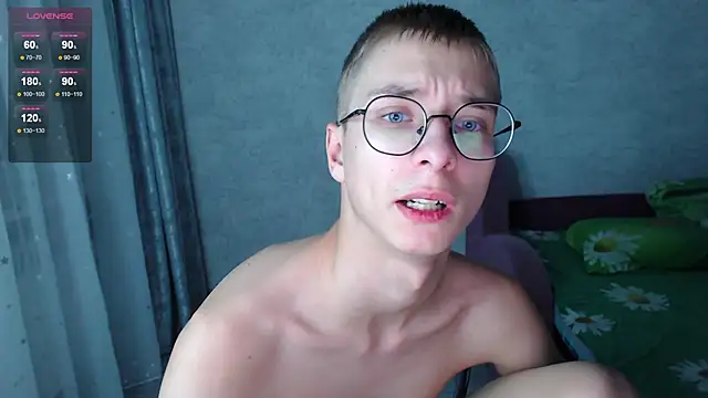 glasses cat online show from 24, 11, 2025