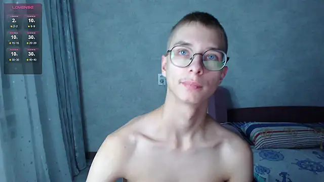 glasses cat online show from 18, 11, 2025