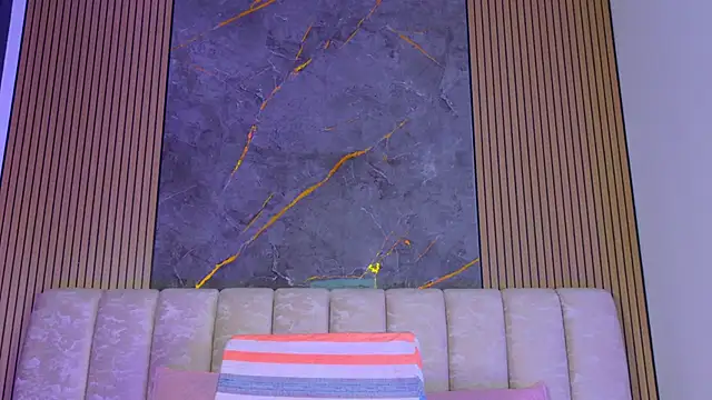 mia scot online show from 19, 12, 2025