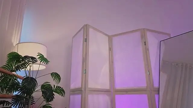 Lina Glow online show from 23, 2, 2026