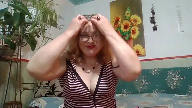 Snapshot of ZhannaLove480 chatting on 14, 6, 2026 ZhannaLove480 online show from 14, 6, 2026