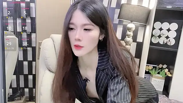 Yueyue-MM online show from 28, 11, 2025