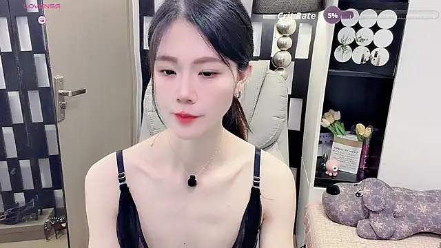 Snapshot of Yueyue-MM chatting on 3, 6, 2026 Yueyue-MM online show from 3, 6, 2026