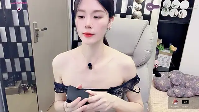 Snapshot of Yueyue-MM chatting on 9, 6, 2026 Yueyue-MM online show from 9, 6, 2026