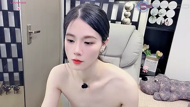 Snapshot of Yueyue-MM chatting on 11, 6, 2026 Yueyue-MM online show from 11, 6, 2026