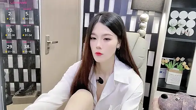 Yueyue-MM online show from 4, 11, 2025