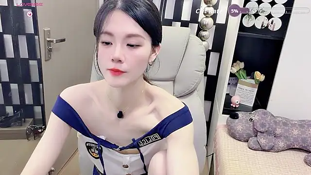 Snapshot of Yueyue-MM chatting on 4, 6, 2026 Yueyue-MM online show from 4, 6, 2026
