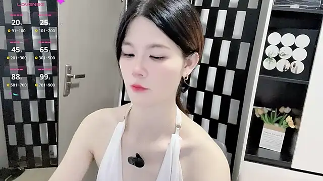 Yueyue-MM online show from 19, 9, 2025