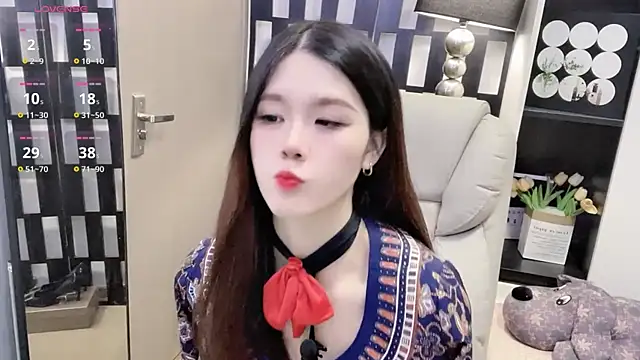 Yueyue-MM online show from 26, 11, 2025