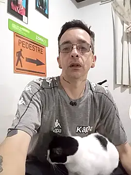 dinho carioca online show from 9, 11, 2025