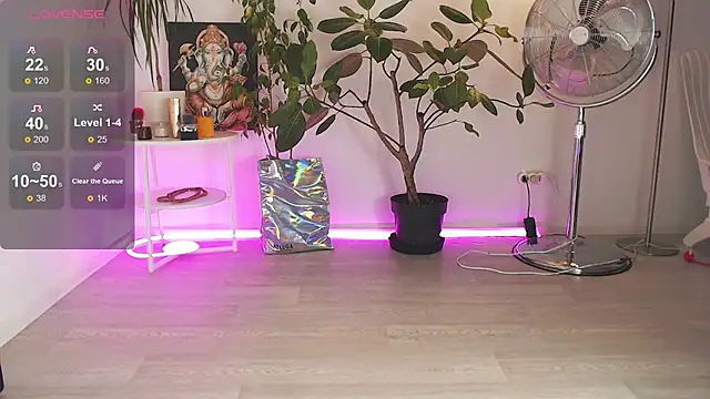 ChloeSummers online show from 12, 10, 2025