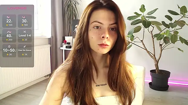 ChloeSummers online show from 29, 10, 2025