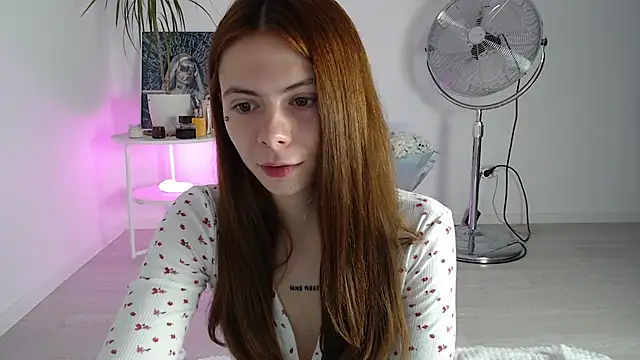 ChloeSummers online show from 10, 9, 2025