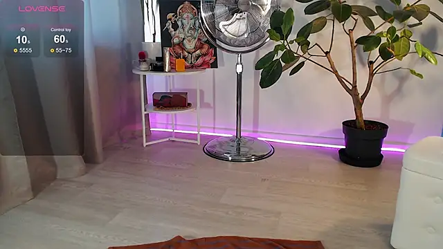 ChloeSummers online show from 21, 10, 2025