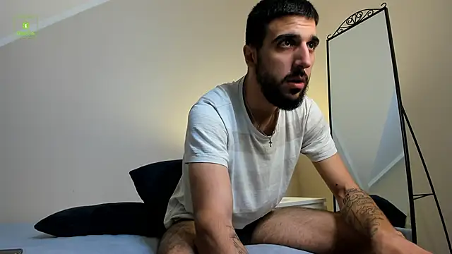 Zeyn Edwards online show from 2, 10, 2025