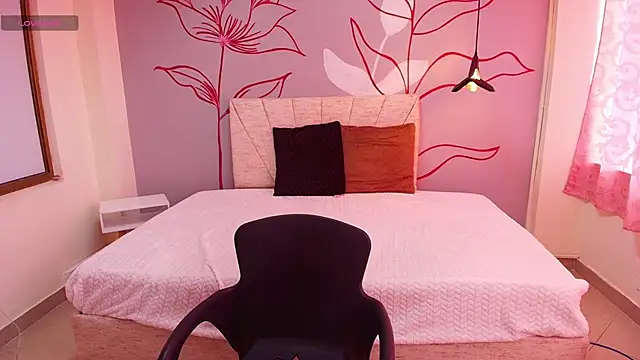 Ivi Rose   online show from 11, 9, 2025