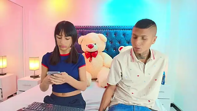 Snapshot of Damian_and_roxanne chatting on 8, 10, 2025 Damian and roxanne online show from 8, 10, 2025