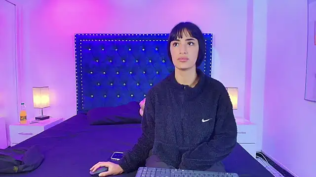 Damian and roxanne online show from 11, 3, 2026