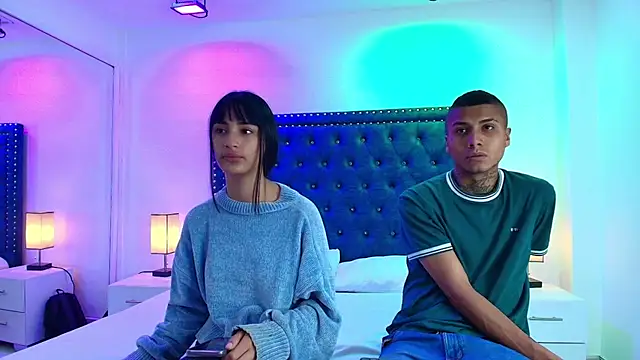 Snapshot of Damian_and_roxanne chatting on 2, 12, 2025 Damian and roxanne online show from 2, 12, 2025