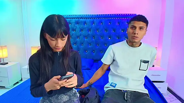 Snapshot of Damian_and_roxanne chatting on 17, 9, 2025 Damian and roxanne online show from 17, 9, 2025