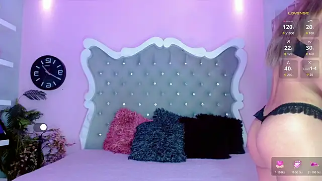 Honey Moontsts online show from 8, 1, 2026