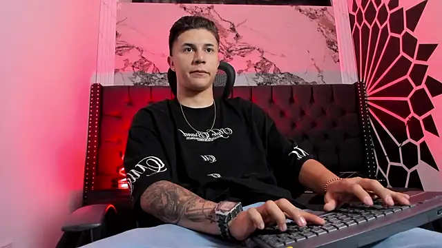 liaamsmiith  online show from 2, 2, 2026