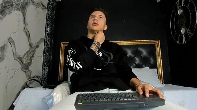 Snapshot of liaamsmiith_ chatting on 22, 9, 2025 liaamsmiith online show from 22, 9, 2025