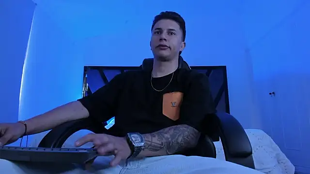 liaamsmiith  online show from 3, 2, 2026