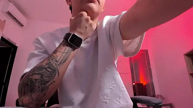 Snapshot of liaamsmiith_ chatting on 13, 9, 2025 liaamsmiith online show from 13, 9, 2025