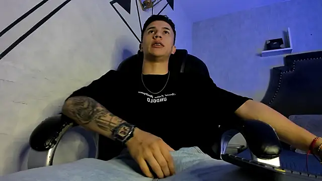 liaamsmiith  online show from 17, 12, 2025