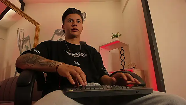 liaamsmiith  online show from 12, 2, 2026