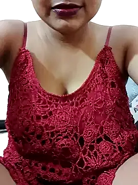 Snapshot of Kriti_Sanon_ chatting on 8, 9, 2025 Kriti Sanon online show from 8, 9, 2025