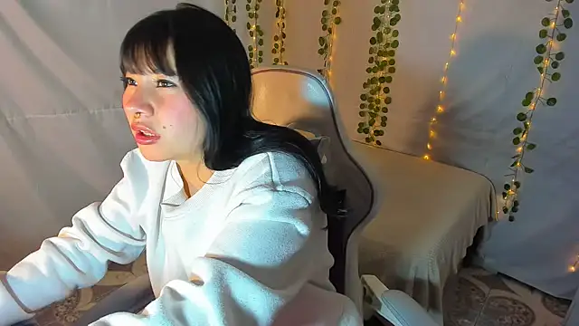 Zulema R1 online show from 9, 11, 2025