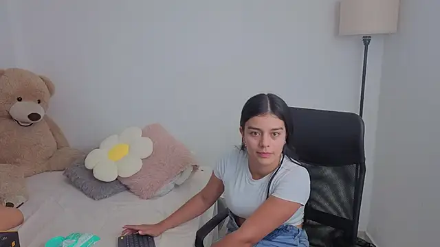 valerihouse online show from 2, 11, 2025