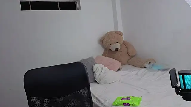 valerihouse online show from 17, 3, 2026