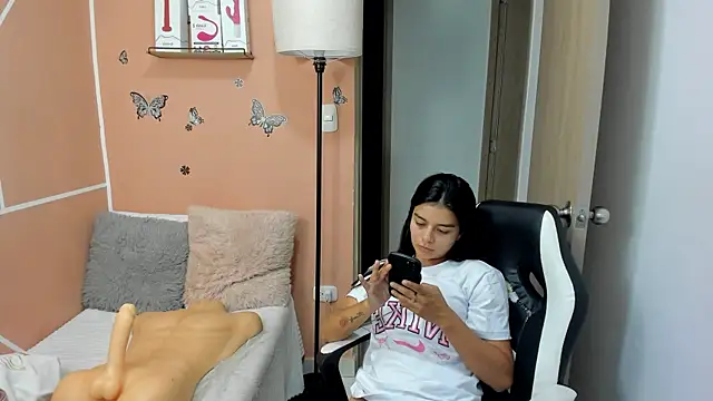 valerihouse online show from 14, 2, 2025