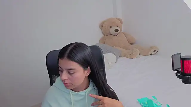 valerihouse online show from 18, 2, 2026