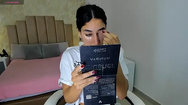 Scarlett 12 online show from 26, 2, 2026